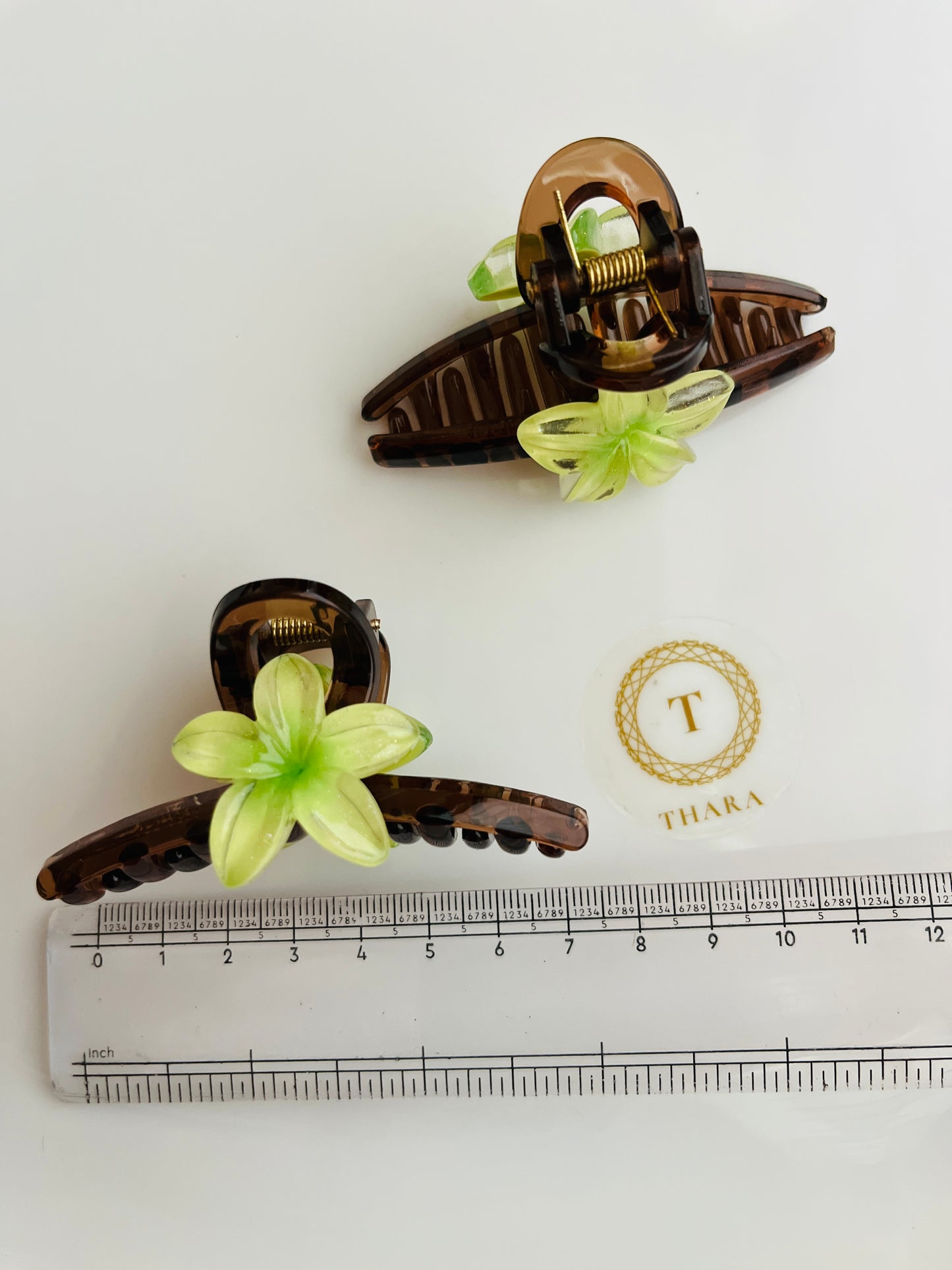 Mini Hawaiian Flower Hair Claw Clip – Medium Size