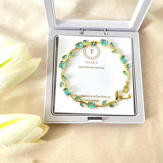 Viral Tulip Bracelet - Ice Blue