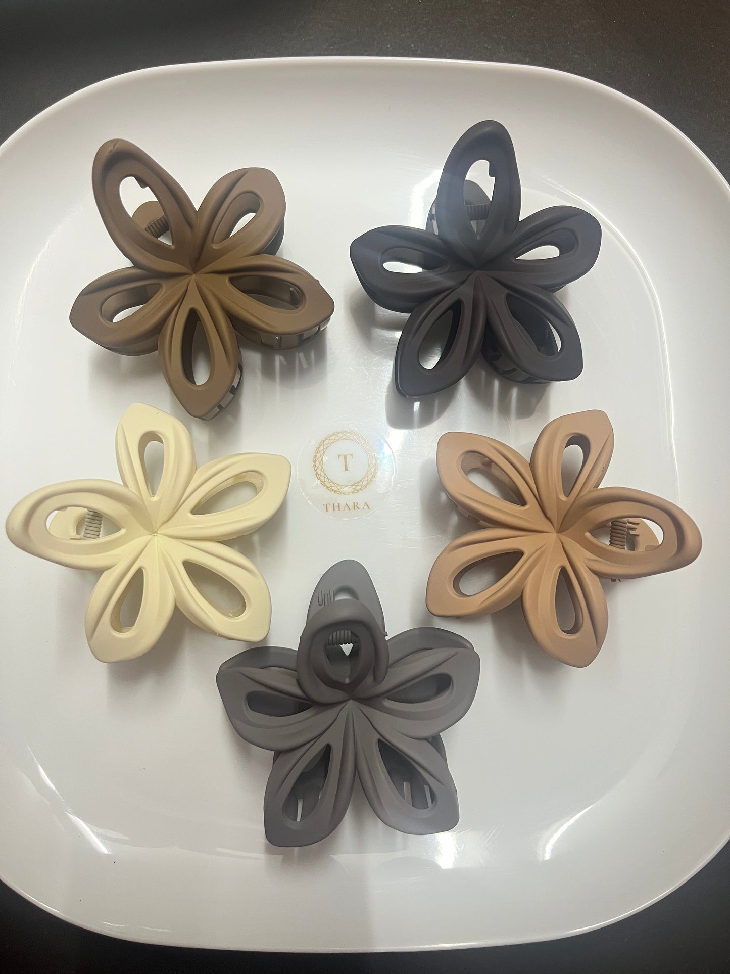 Matte Hollow Flower Hair Clips – Neutral Minimalist Plumeria