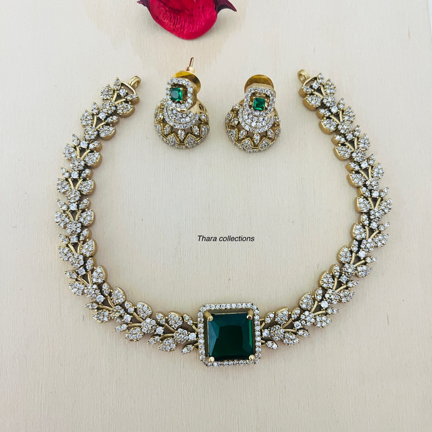 Elegant Emerald Bridal Necklace Set