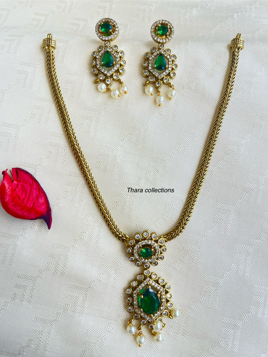 Emerald stone Elegant Neckpiece