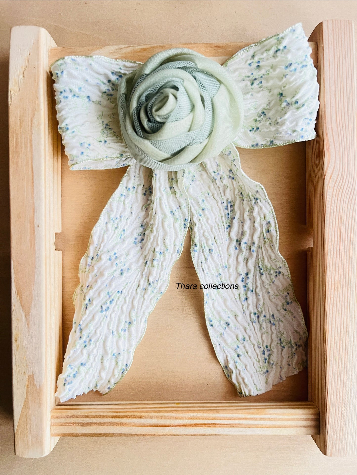 Vintage Rose Garden Bow Clip