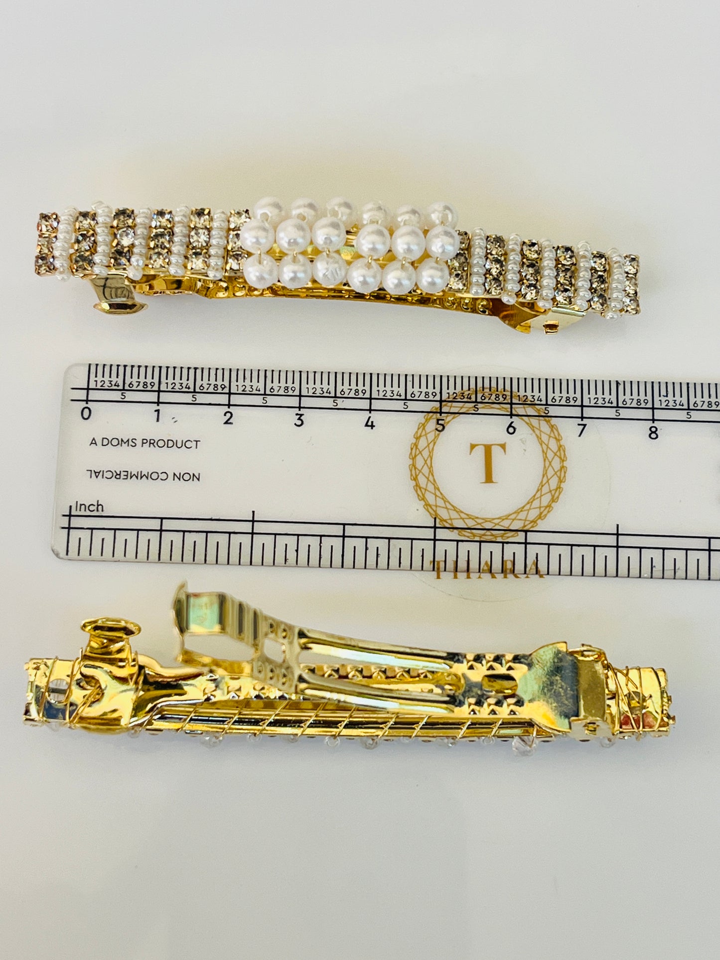 Pearl crystal Beam Center Clip