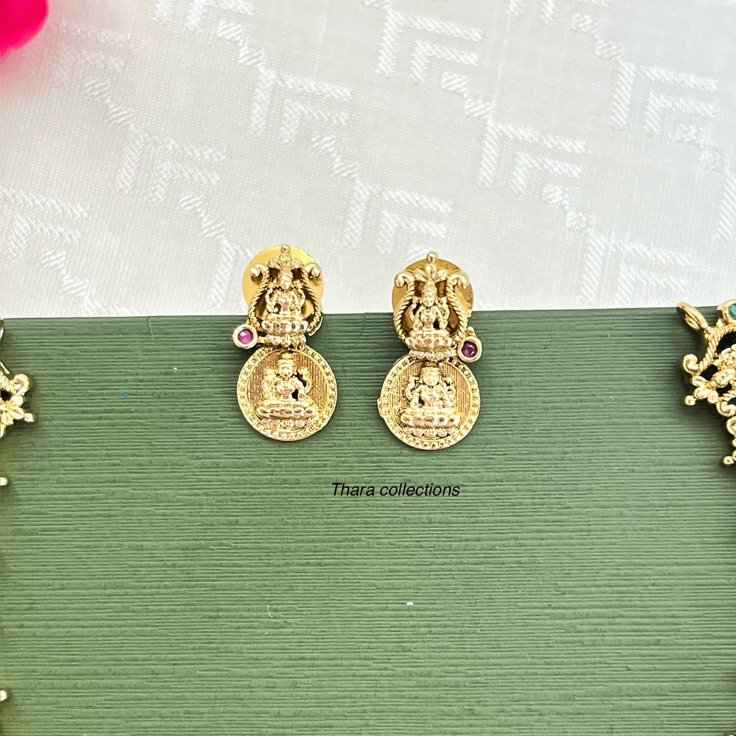 Antique Gold Lakshmi Coin Necklace & Earring Set – Temple Jewelry