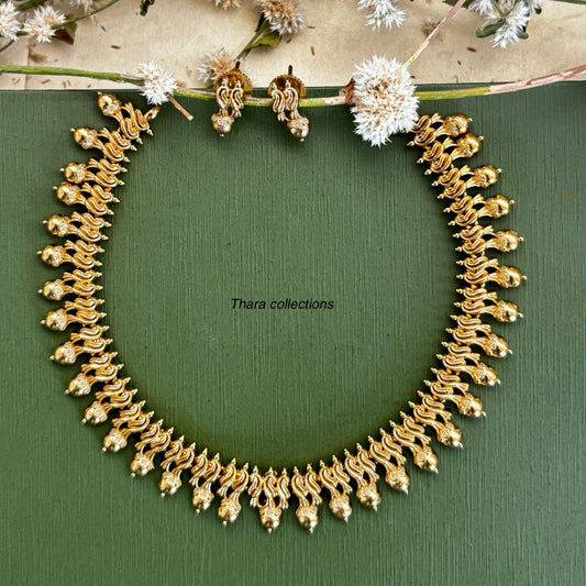 Temple-Inspired Lakshmi Kasu Necklace Set