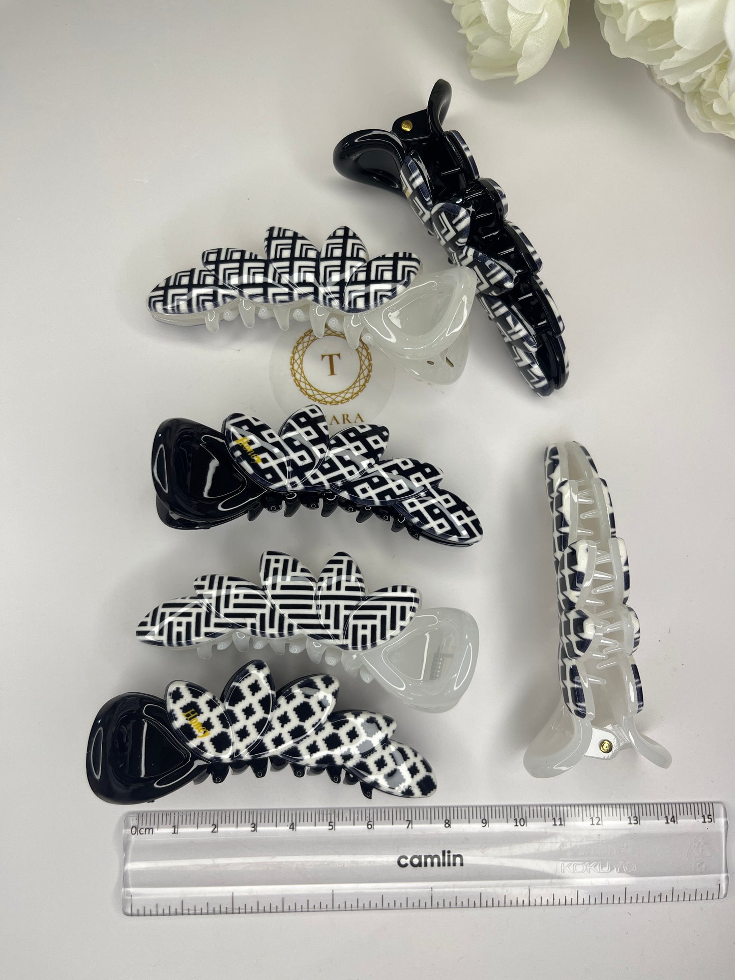 Black and White Printed Banana Clip - Brand Honey