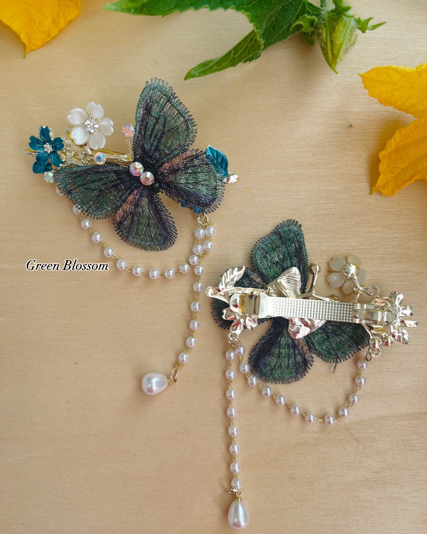 Pearl Bloom Butterfly Hair Clip