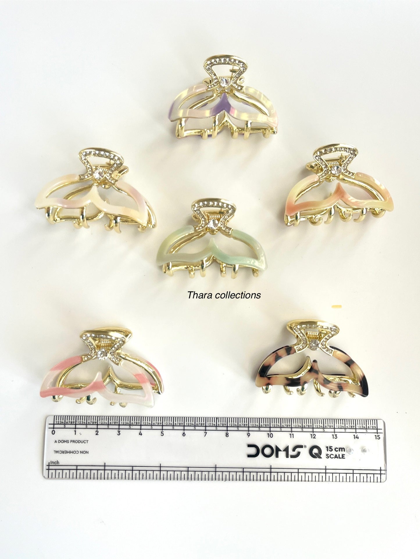 Elegant Luxe Acrylic Hair Claws – Chic & Stylish