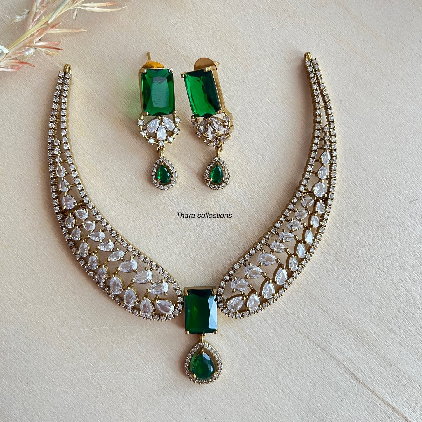 Emerald Sparkle Statement Necklace & Earring Set