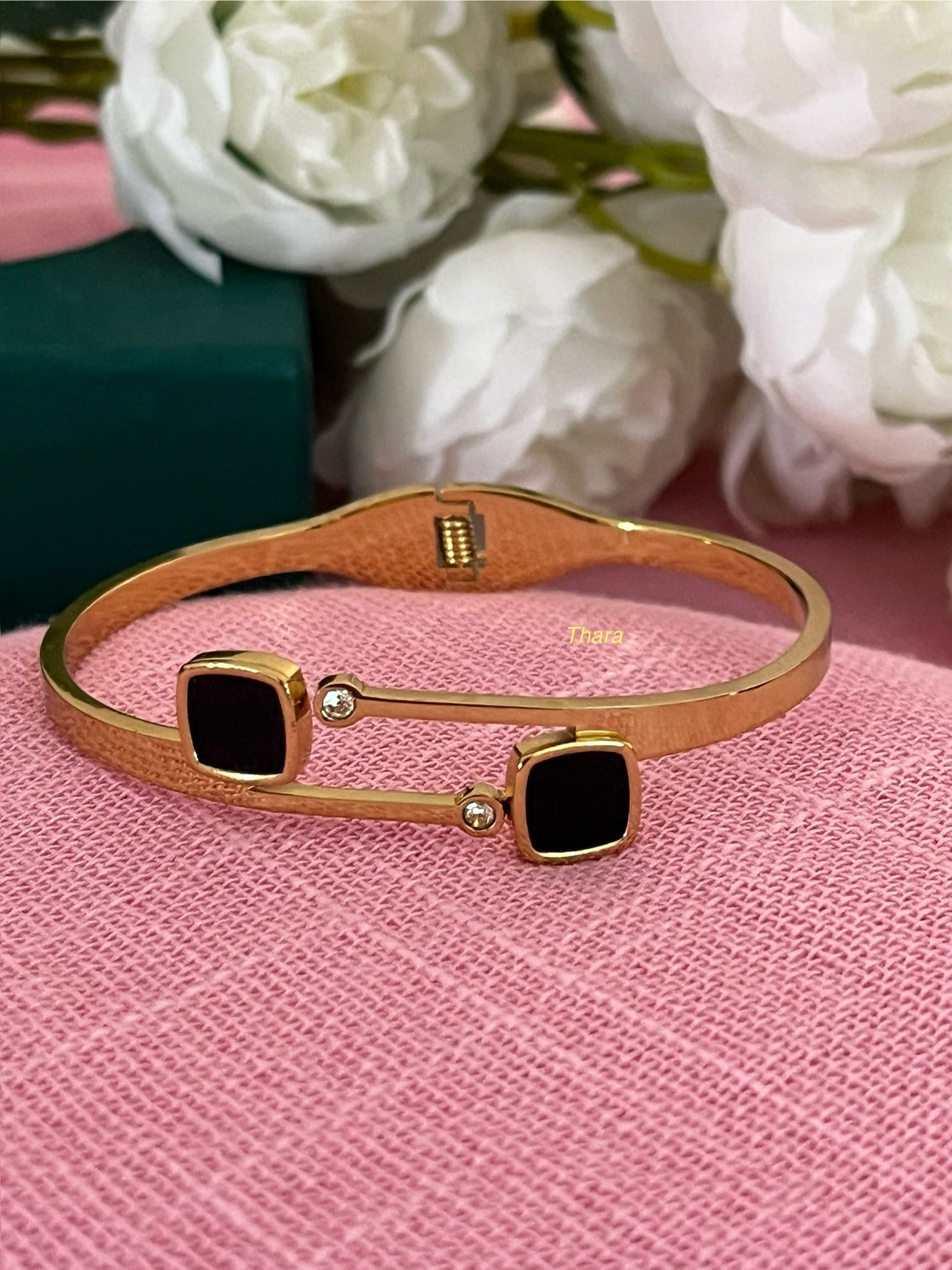 Square Lock Enamel Antitarnish Kada