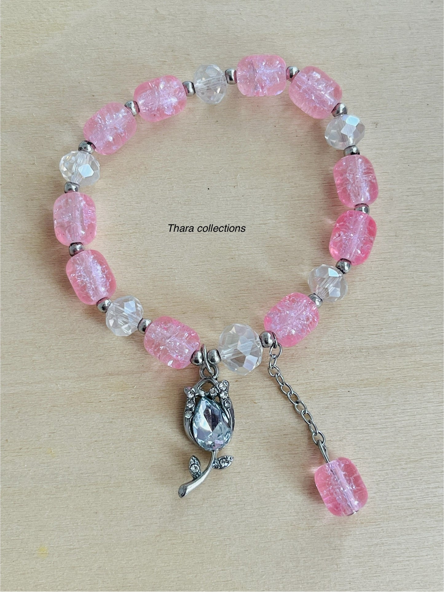 Elegant Crackle Bead Charm Bracelet – Pink