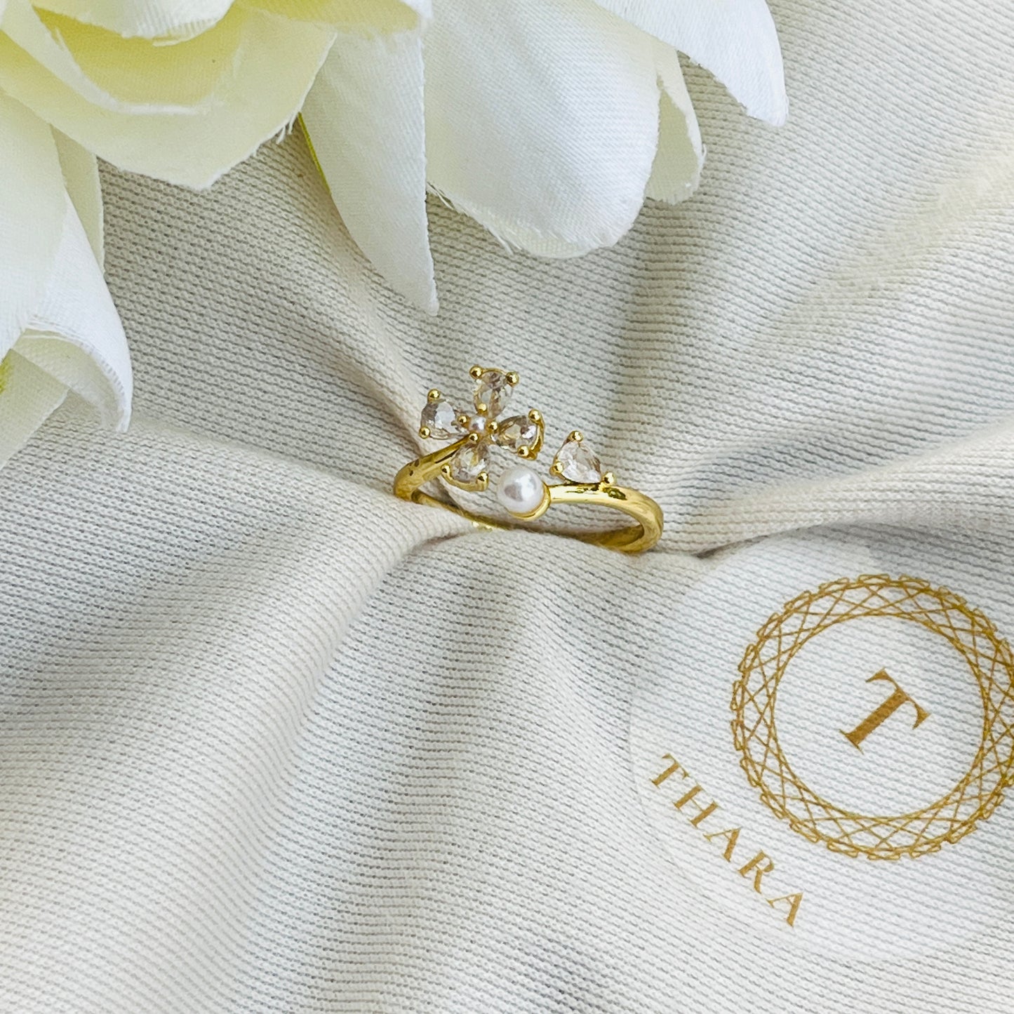 Elegant Floral Pearl Antitarnish Ring