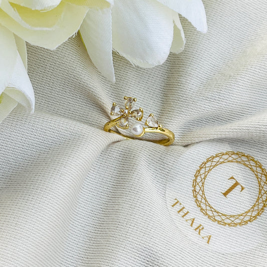 Elegant Floral Pearl Antitarnish Ring