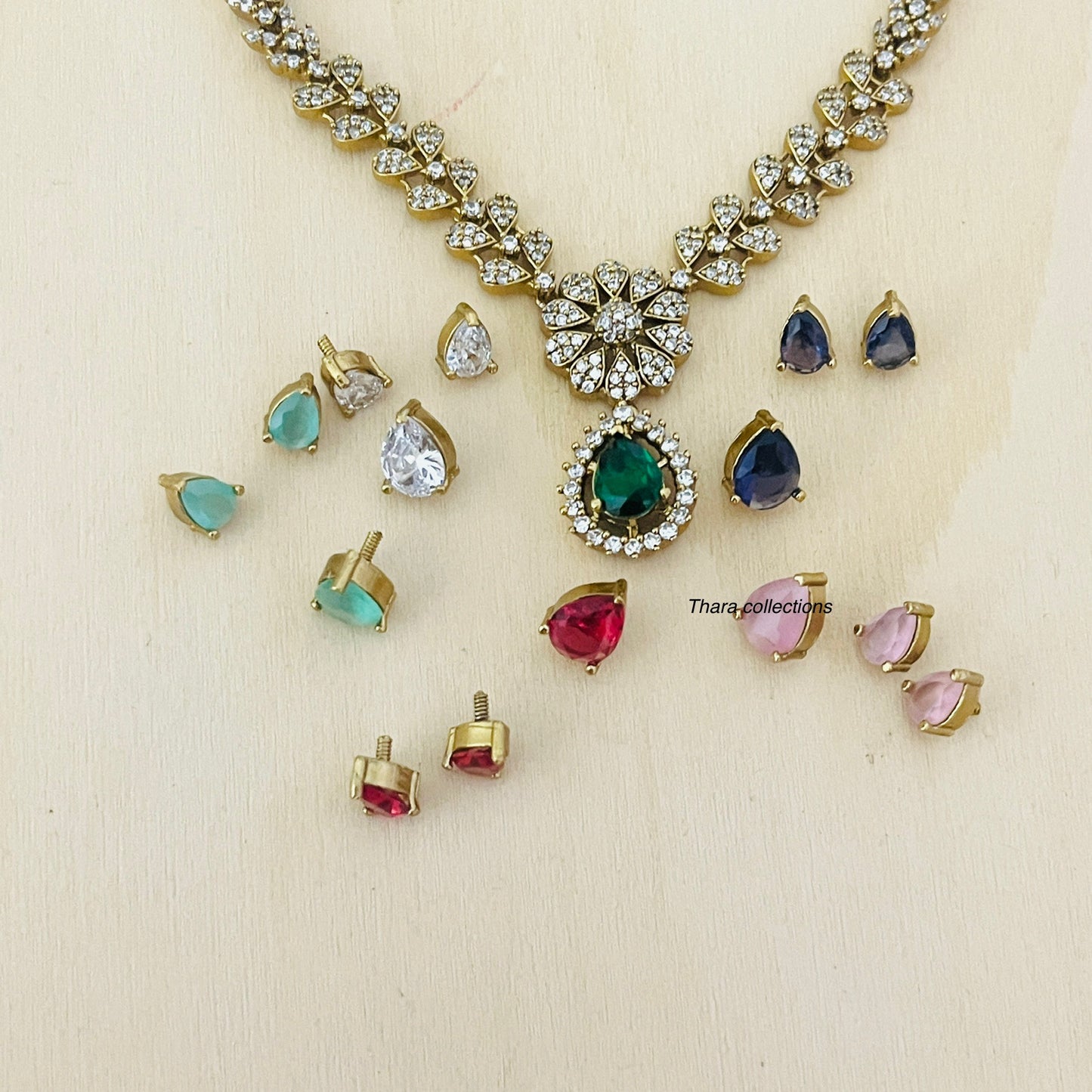 Interchangeable Stone Stunning Necklace Set