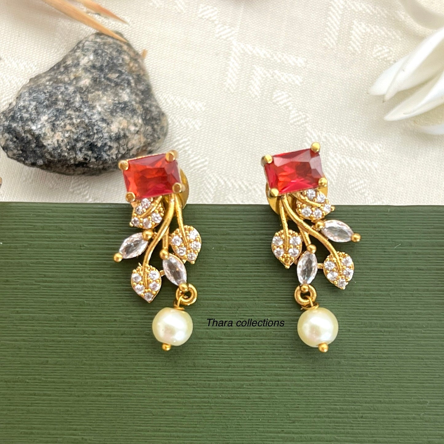 Elegant Multicolor Stone Necklace & Earring Set – Gold Finish