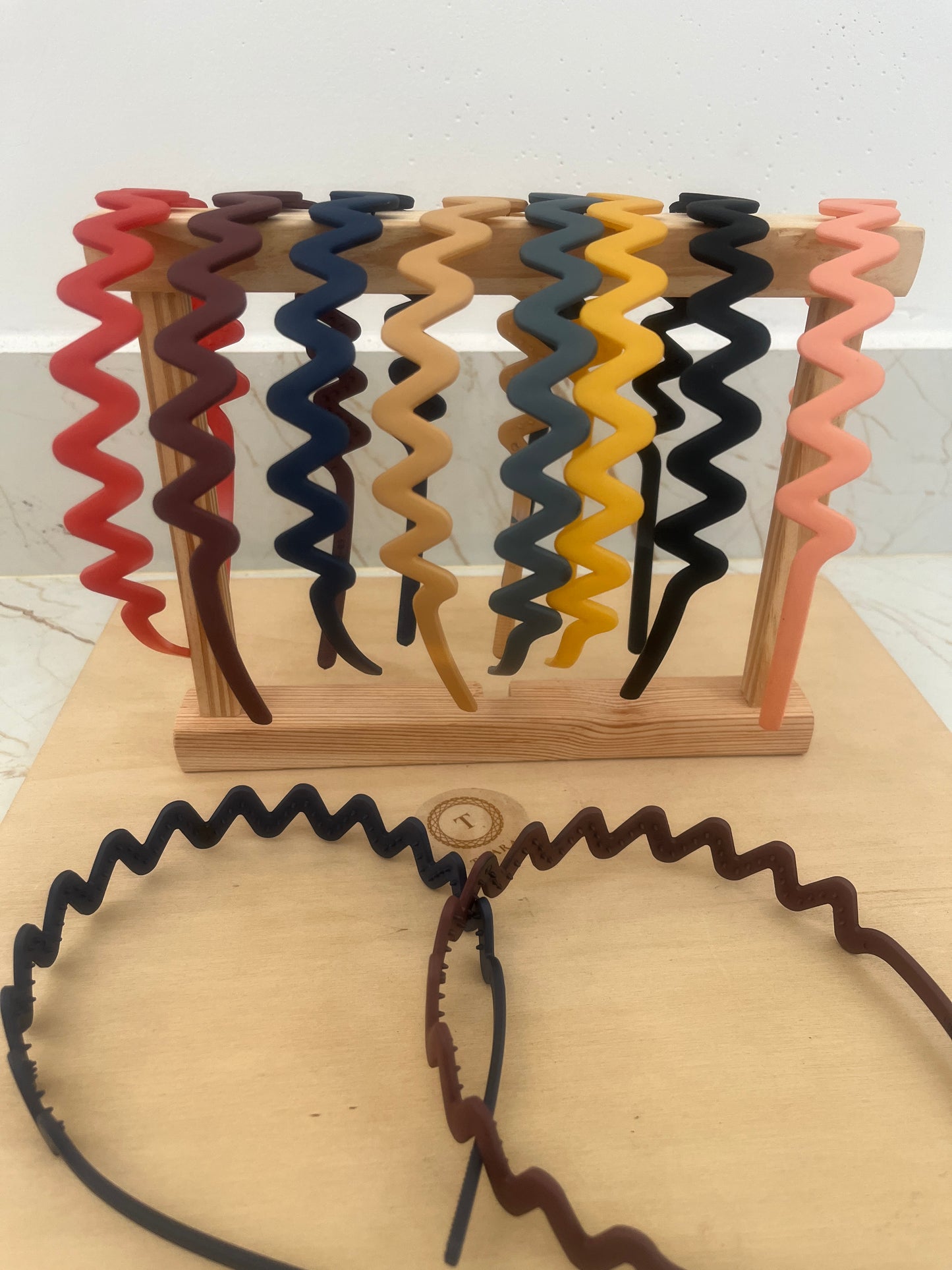 Zig-Zag Matte Finish Headband — Trendy & Flexible Design