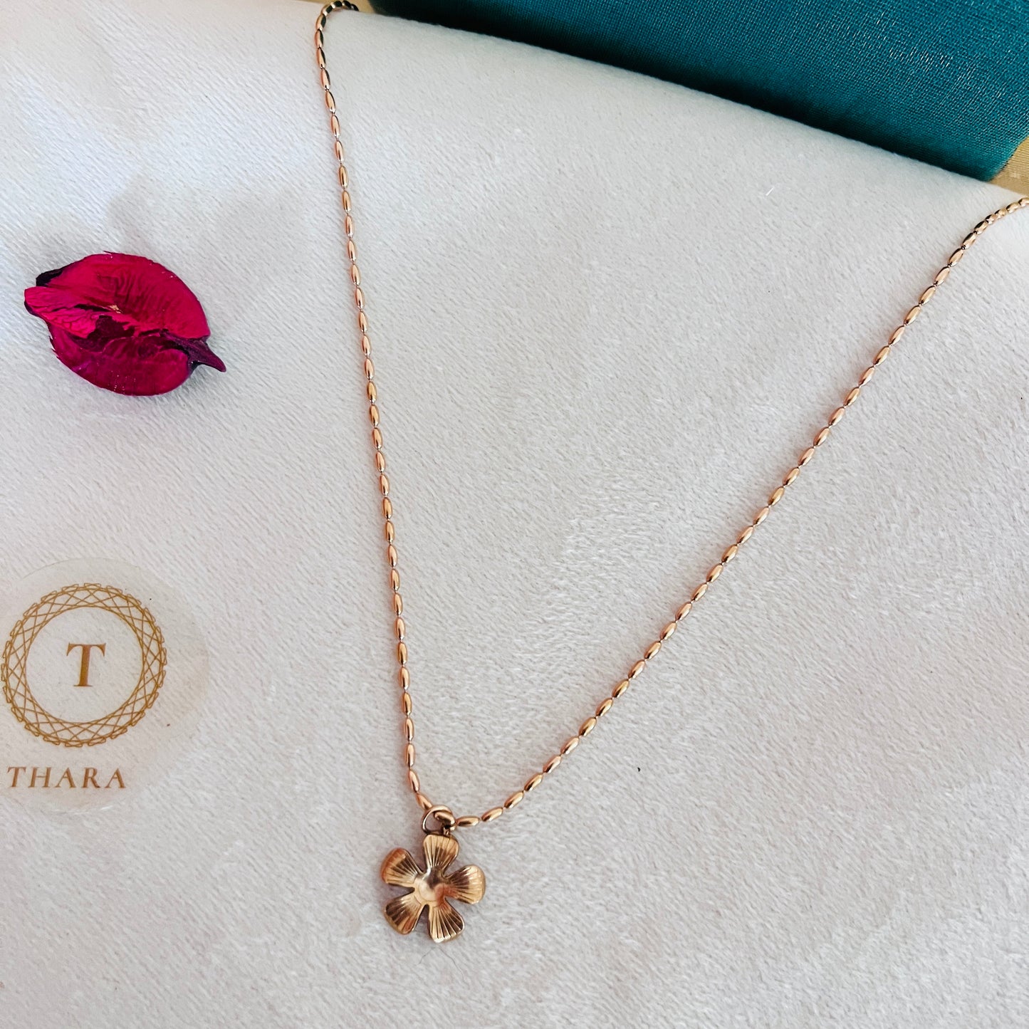 Kiyu Ziyu Floral Pendant Rose Gold Chain - Exclusive Collection