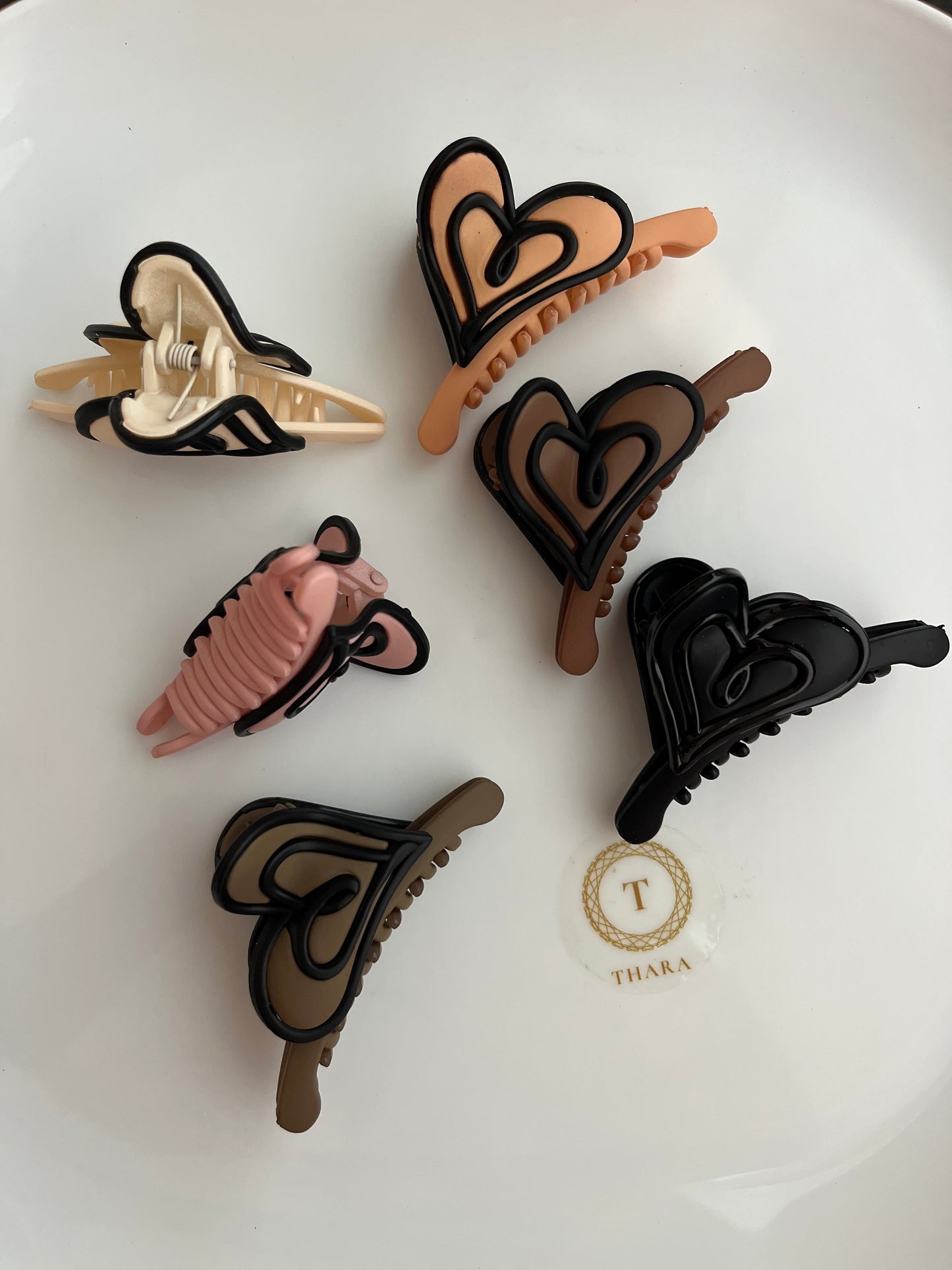 Heart Shaped Medium Claw Clip – Matte Finish