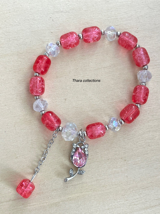 Elegant Crackle Bead Charm Bracelet – Red