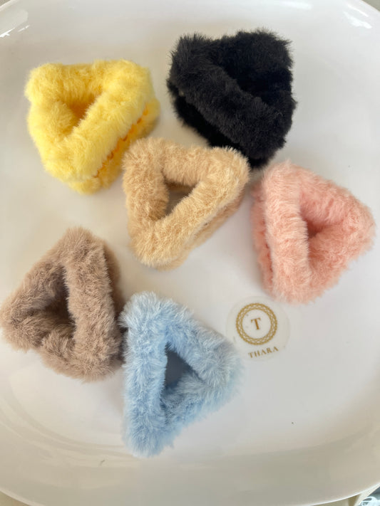 Triangular Shape Fur HairClawClip