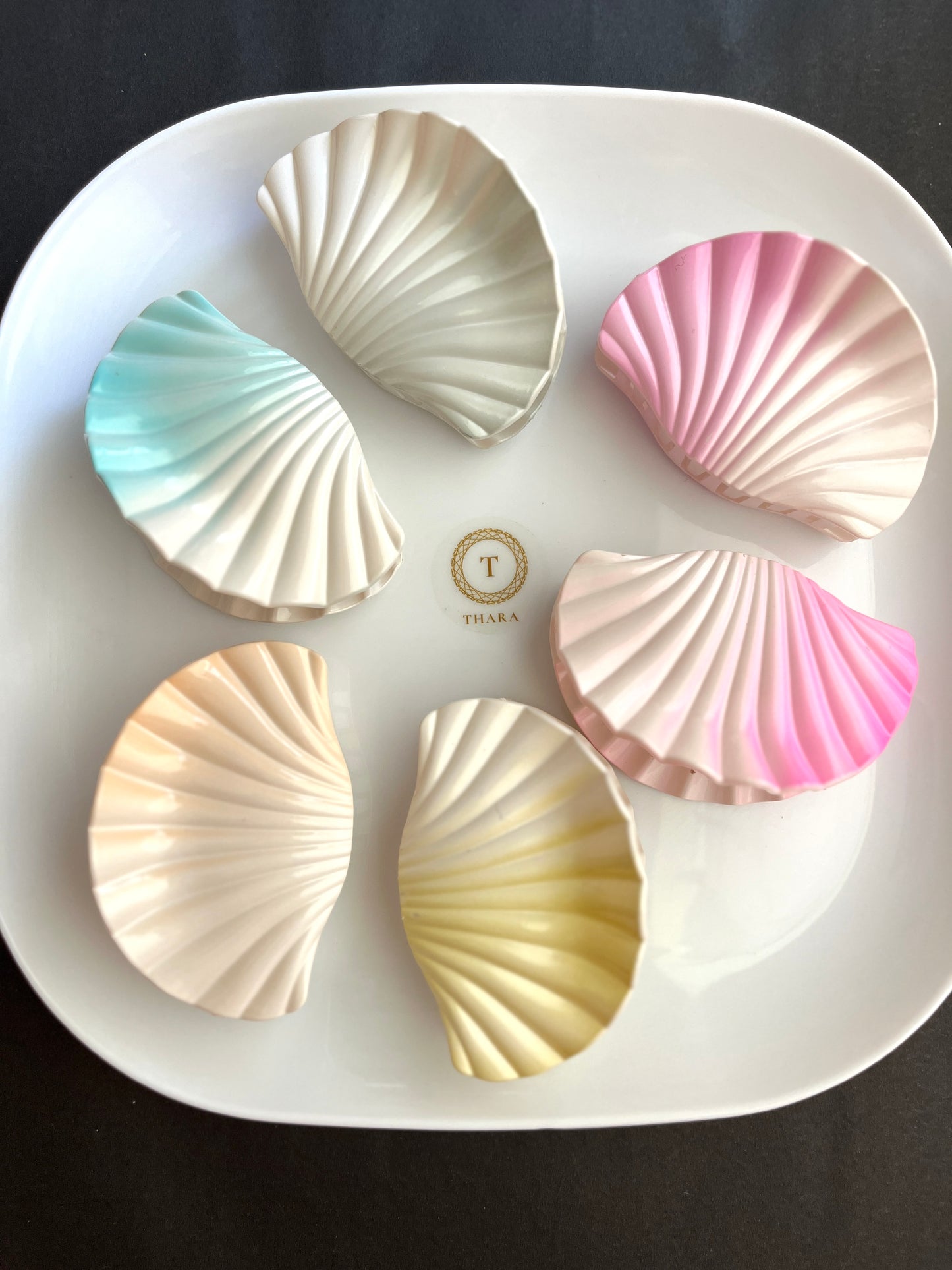 Neutral Seashell Hair Claw Clips – Pastel Matte Ocean-Inspired