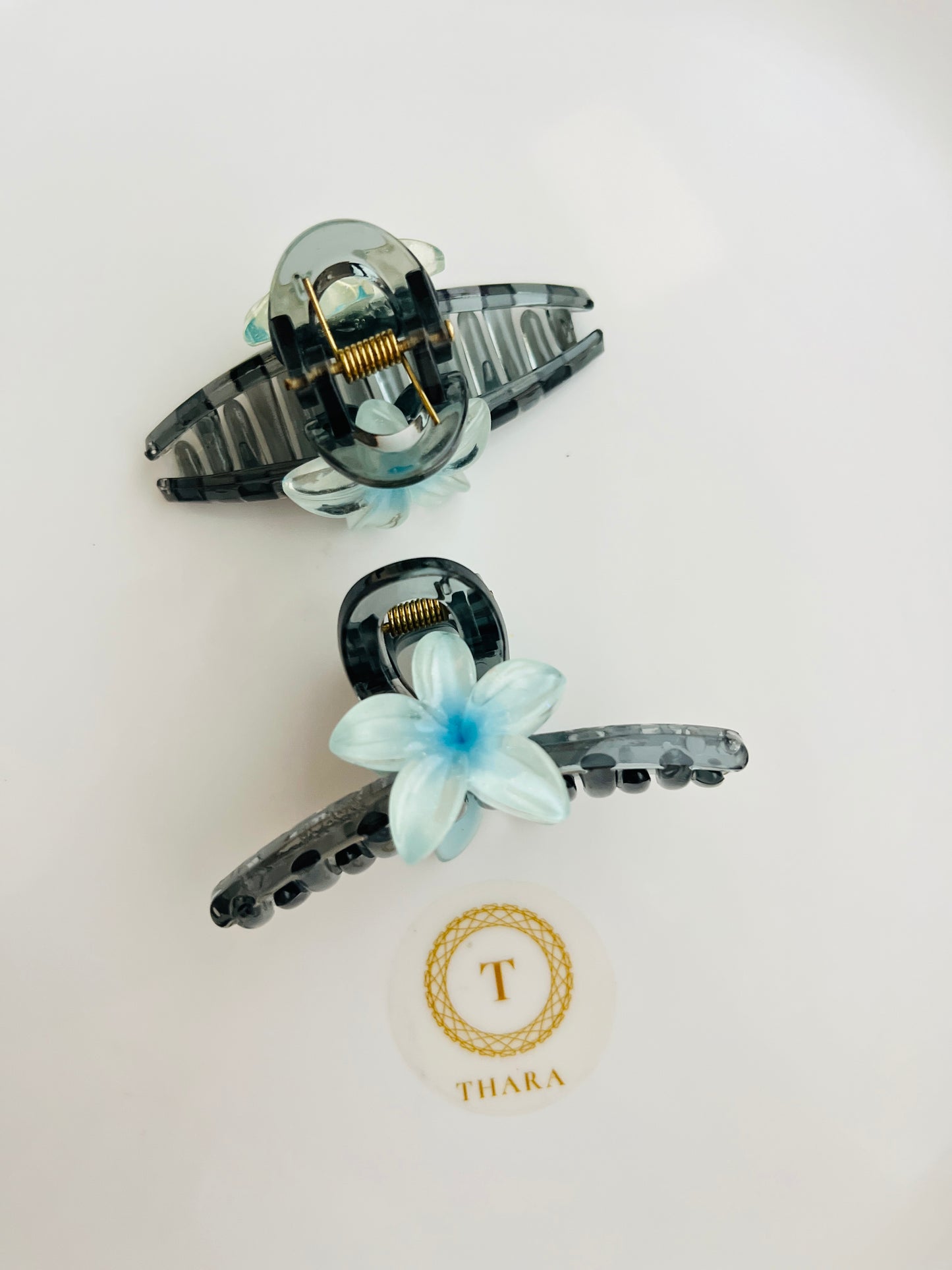 Mini Hawaiian Flower Hair Claw Clip – Medium Size