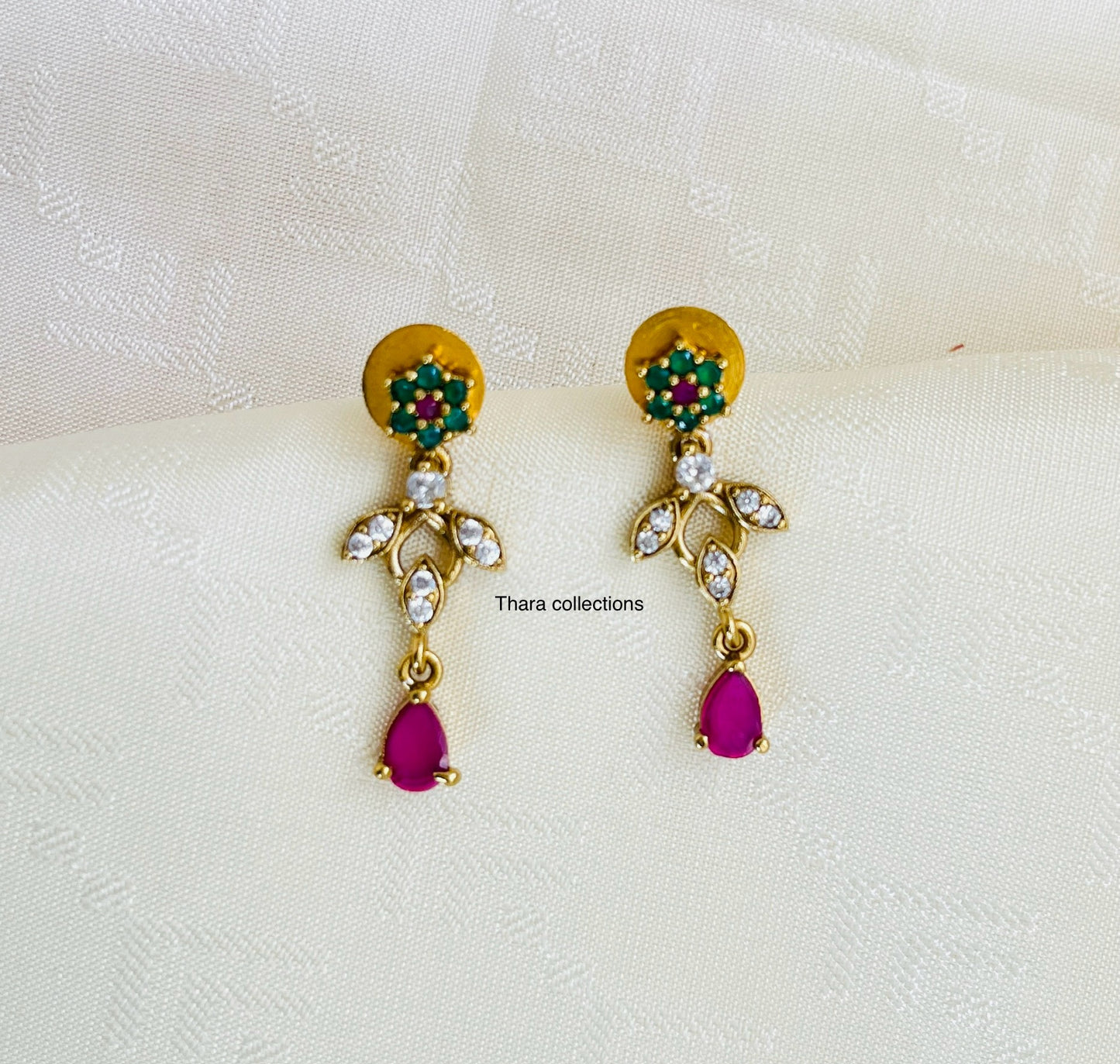 Elegant Gold-Toned Necklace Set with Ruby & Emerald Accents