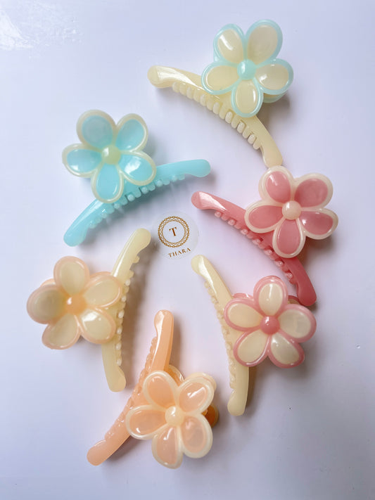 Pastel Flower Side Hair Clips – Cute Glossy Plumeria Hair Accessories