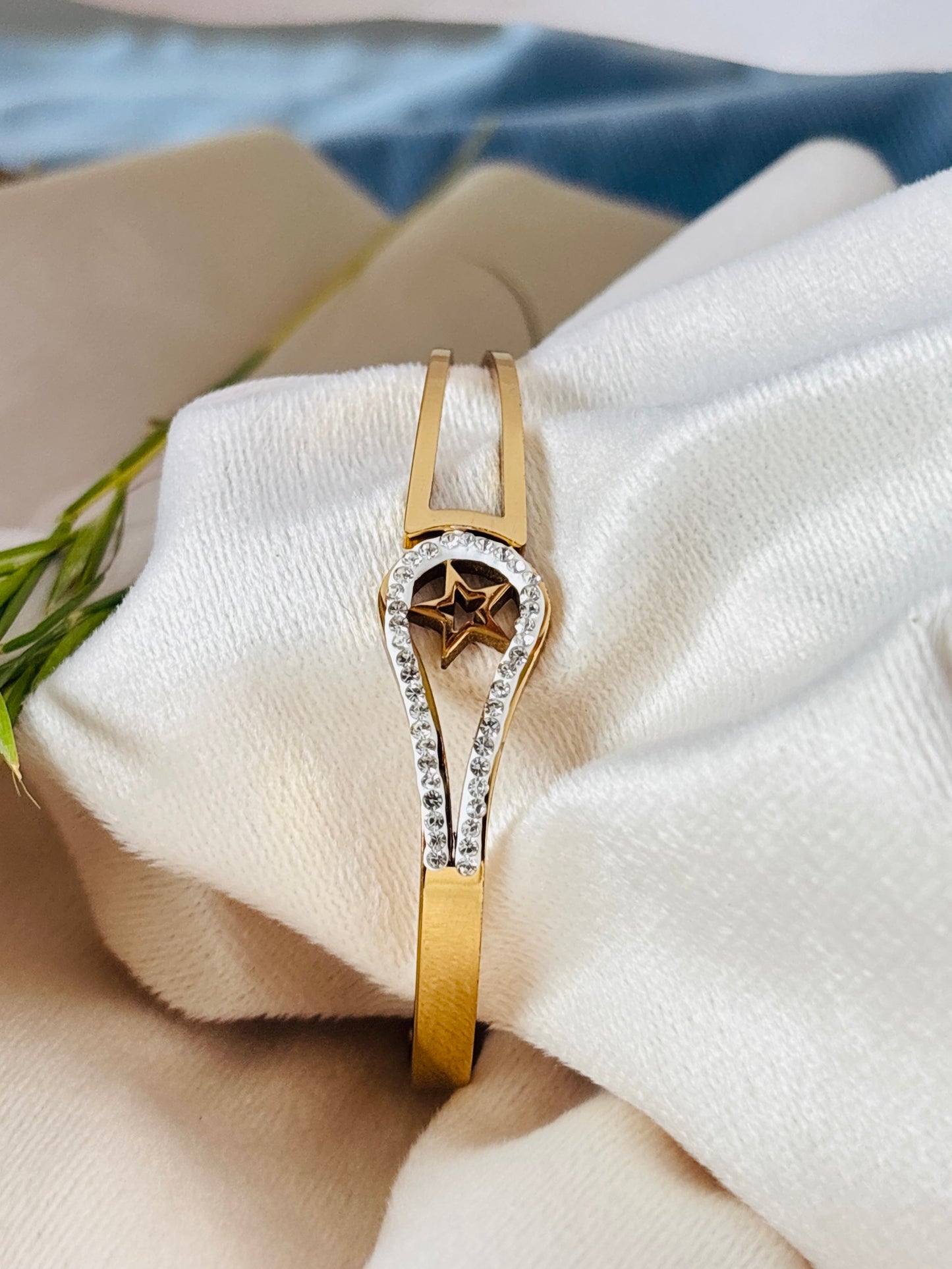 Star Stone Lock Antitarnish Kada